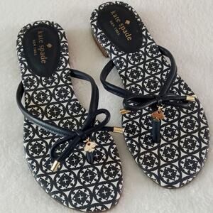 Kate Spade Bow Flip Flops Mystic Blue Gold Charm SZ 7 M Slip-On Thong Sandals